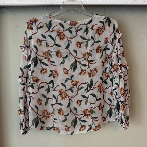 Ann Taylor Cream Ruffled Long Sleeve Blouse - Picture 5 of 8